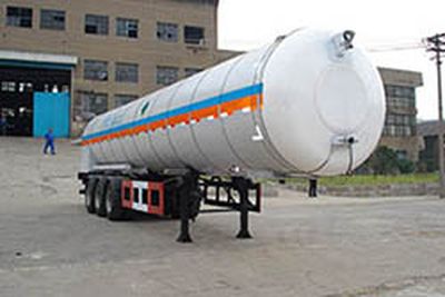 Lu Zheng  ZBR9400GDY Low temperature liquid transport semi-trailer