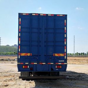 Chenglong  LZ5181XXYH5AC1 Box transport vehicle