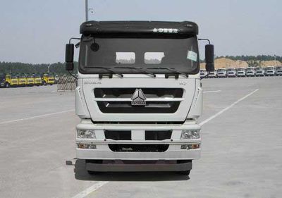 Yunli  LG5314GFLZ4 Low density powder material transport vehicle