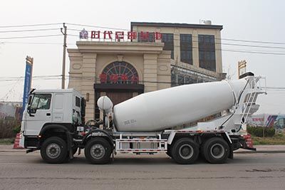 Yuanyi  JHL5317GJBE1 Concrete mixing transport vehicle