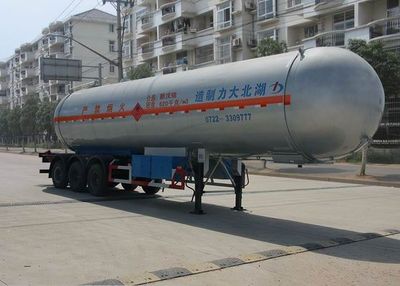 Dali DLQ9404GHY3Chemical liquid transportation semi-trailer