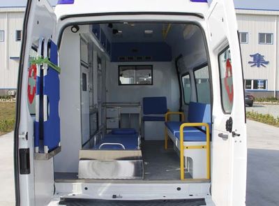 Luqing  ZLD5040XJH ambulance