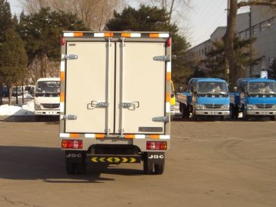 Jinbei  SY2810PX10N Box type low-speed truck