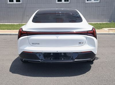 Nezha  THZ7000BEVS403 Pure electric sedan