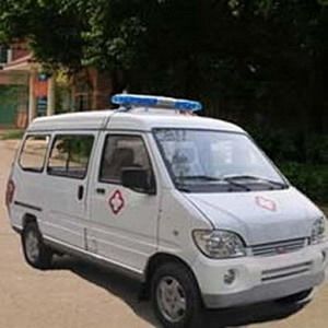 Yanlong  LZL5026XJHD ambulance