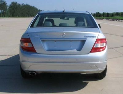 Mercedes Benz BJ7181AC200 Sedan