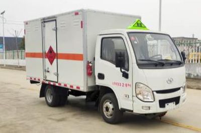 Chuyun  EZW5033XRYS6 Flammable liquid box transport vehicle