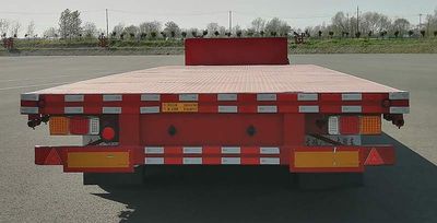 Lu Dongbo  ZDB9400TDP Low flatbed semi-trailer