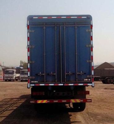 Jiefang Automobile CA5254CCQPK2L7T3E5A80 Livestock and poultry transport vehicles