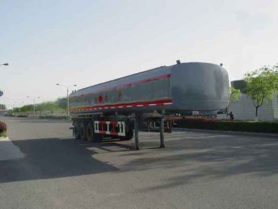 Xinfei XKC9400GYYOil transport semi-trailer