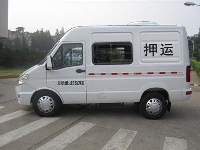 Iveco NJ5044XYUCD Escort vehicle