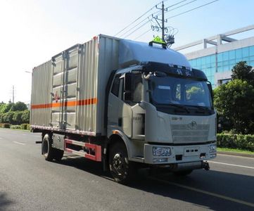 Changqi  ZQS5181XRYF5 Flammable liquid box transport vehicle