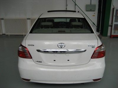 Toyota TV7165GLXiD5 Sedan