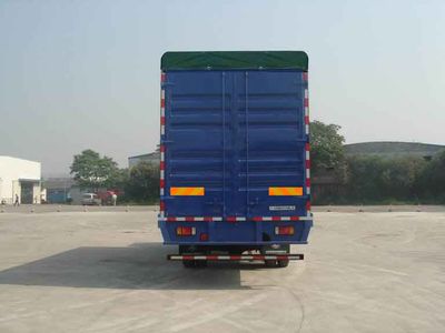 Chenglong  LZ5161XXYPLAP Peng style transport vehicle