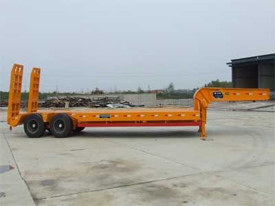 Huilian Automobile HLC9345TDP Low flatbed semi-trailer