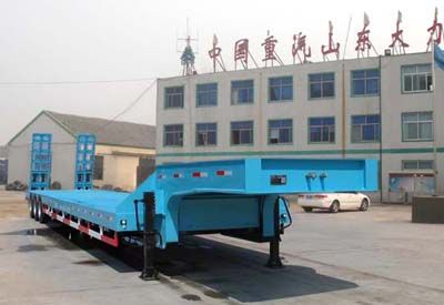 Xiangli  XLZ9400TDP Low flatbed semi-trailer