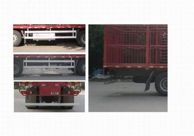 Haowo  ZZ5317CCQN466GE1 Livestock and poultry transport vehicles