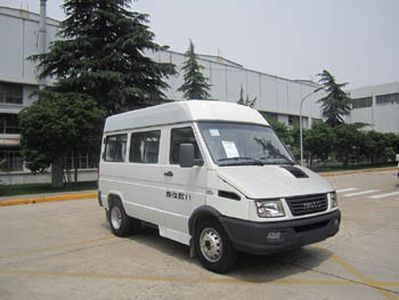 Iveco NJ6485ACY coach