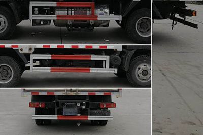 Dongfeng  EQ5040CCYGD5N Grate type transport vehicle