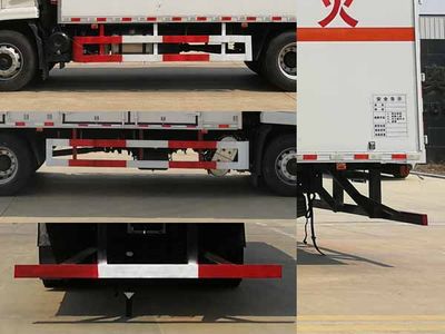 Chusheng  CSC5180XRYD6 Flammable liquid box transport vehicle