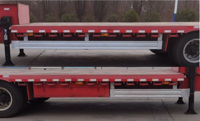 Zhongyu Xiangchi  XTS9400TDP Low flatbed semi-trailer