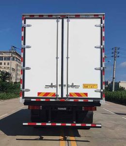 Huatong brand automobiles HCQ5180XLCLZ6 Refrigerated truck