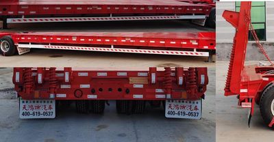 Hualiang Tianhong  LJN9400TDPT2 Low flatbed semi-trailer