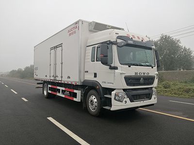 AucmaAKM5185XLCRefrigerated truck