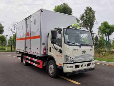 Zhuanzhi  YZZ5120XRQCA6 Flammable gas box transport vehicle