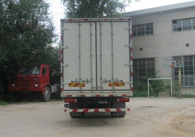 Haowo  ZZ5167XXYM561GE1 Box transport vehicle