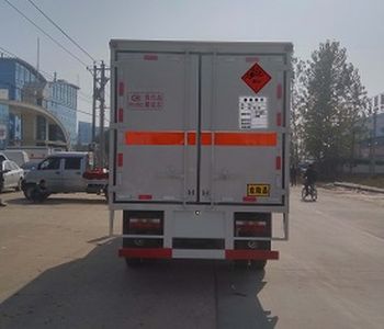 Cheng Liwei  CLW5083XQYS5 Explosive equipment transport vehicle