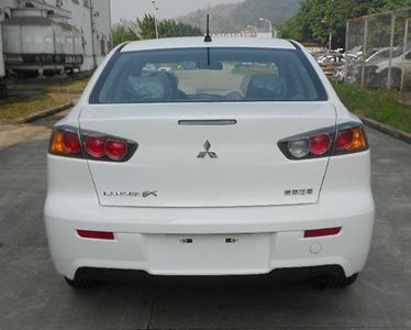 Mitsubishi  DN7162H5 Sedan