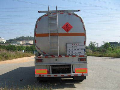 Yongqiang  YQ9400GHYC Chemical liquid transportation semi-trailer