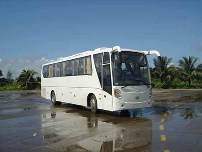 The Taihu Lake XQ6123YH2 coach