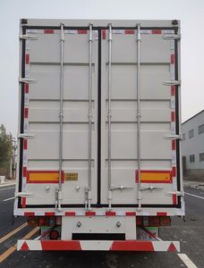 Yanzhao Chunhui  HHC9403XXY Box transport semi-trailer