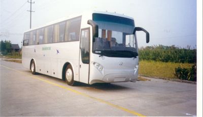 Medium to large  YCK6115HG3 coach