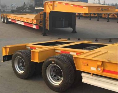 CIMC ZJV9401TDPQD Low flatbed semi-trailer