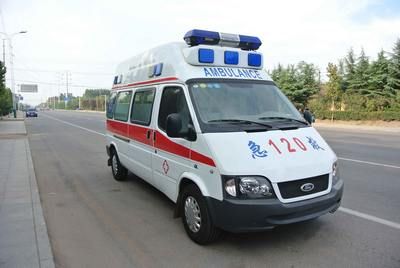 Chuntian  ZZT5031XJH4 ambulance