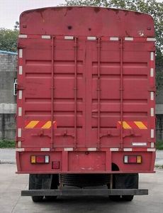 Chenglong  LZ5160CCYM3AB Grate type transport vehicle