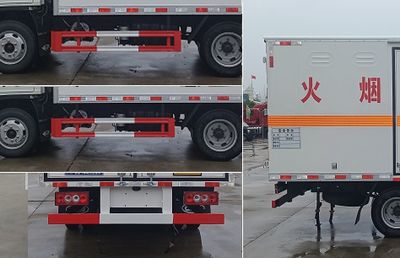 Cheng Li  CL5042XRQ6BXW Flammable gas box transport vehicle