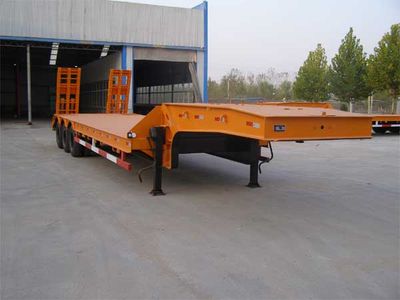 World Games MT9403TDPLow flatbed semi-trailer