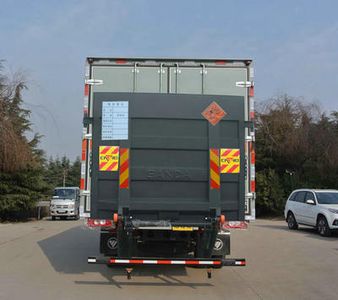 Chunxing  ZZT5162XRQ5 Flammable gas box transport vehicle