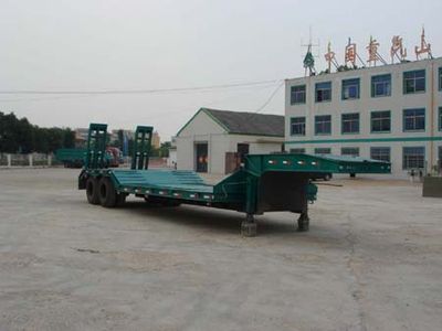 Xiangli  XLZ9290TDP Low flatbed semi-trailer