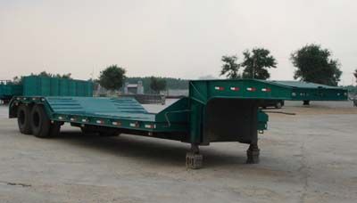 Xiangli  XLZ9290TDP Low flatbed semi-trailer