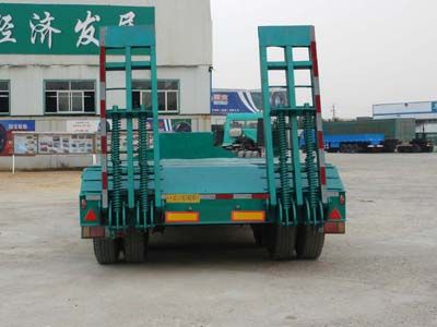 Xiangli  XLZ9290TDP Low flatbed semi-trailer