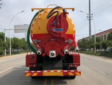 Cheng Liwei  CLW5250GQWCY6 Cleaning the suction truck