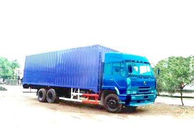 Dongfeng  EQ5241XXYGE5 Box transport vehicle