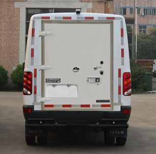 Baolong  TBL5041XYCAM Bulletproof cash transport vehicle