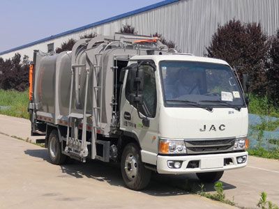 Dongyue  ZTQ5070ZZZHFG34F Hydraulic Lifter Garbage truck 