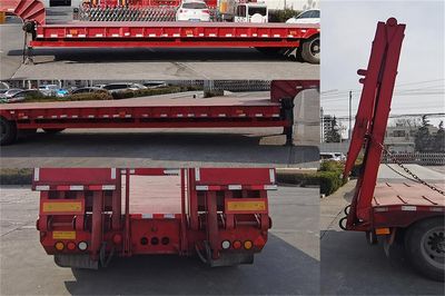 Yixiangtong  QAT9380TDP Low flatbed semi-trailer